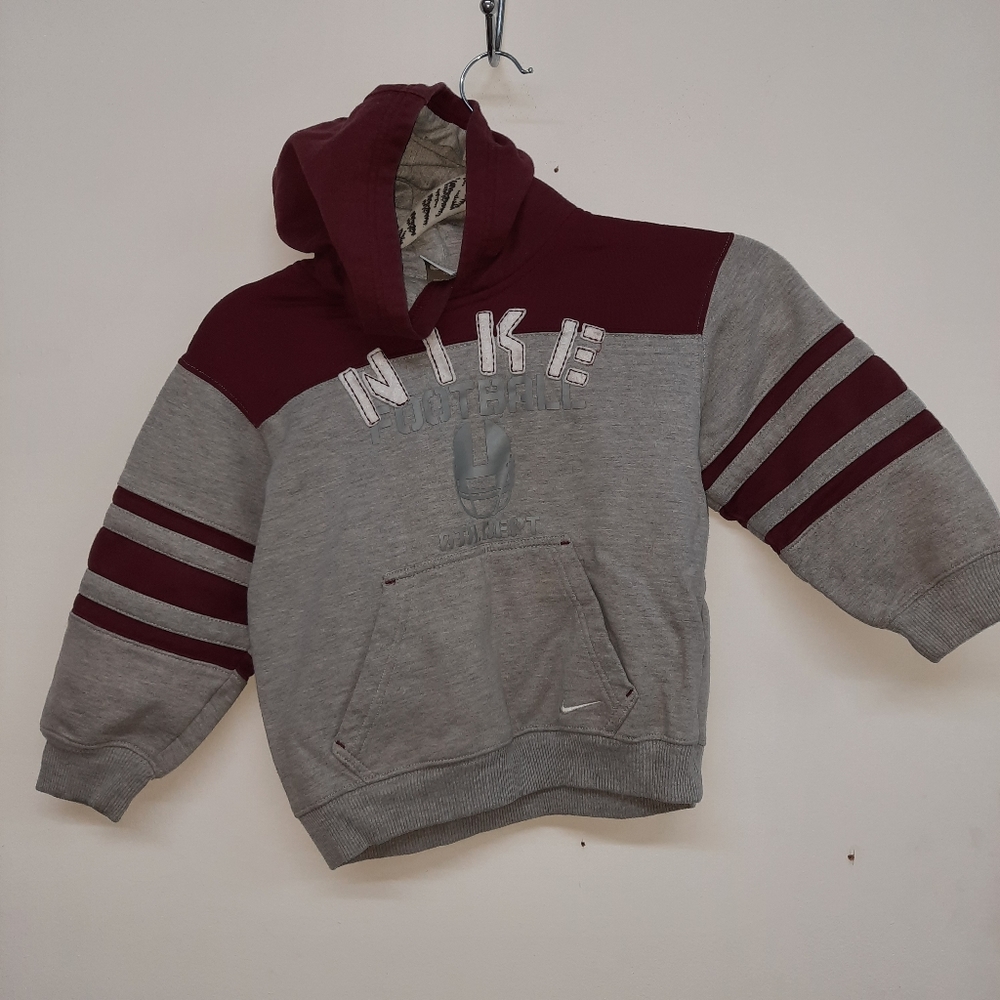 Size 5 Nike Football hoodie sweatshirt pullover Boys Unisex